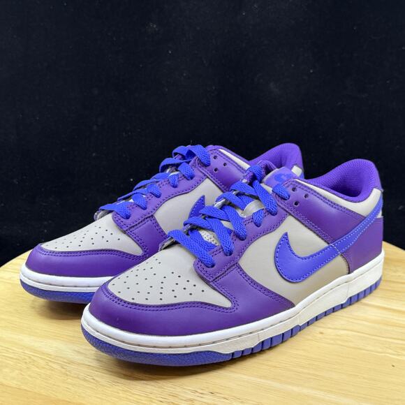 NIKE DUNK LOW_COLLEGE GREY/VIOLET-GRAPE FB9109-007-SIZE 7Y/ 8.5W Sneaker - Picture 2 of 10